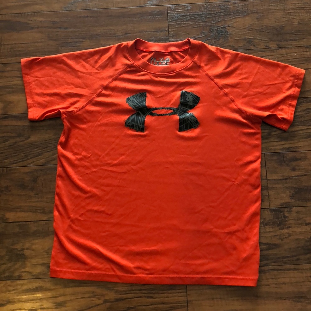 Under Armour Boys Loose Orange Shirt L